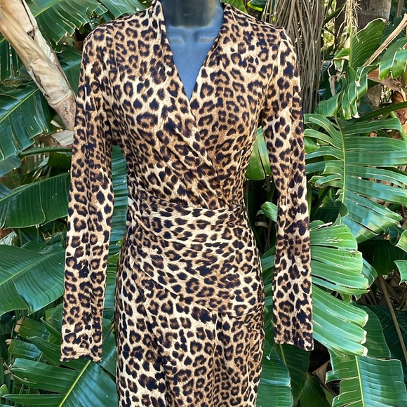 Joseph ribkoff, leopard print, body con asymmetric dress - Picture 3 of 8